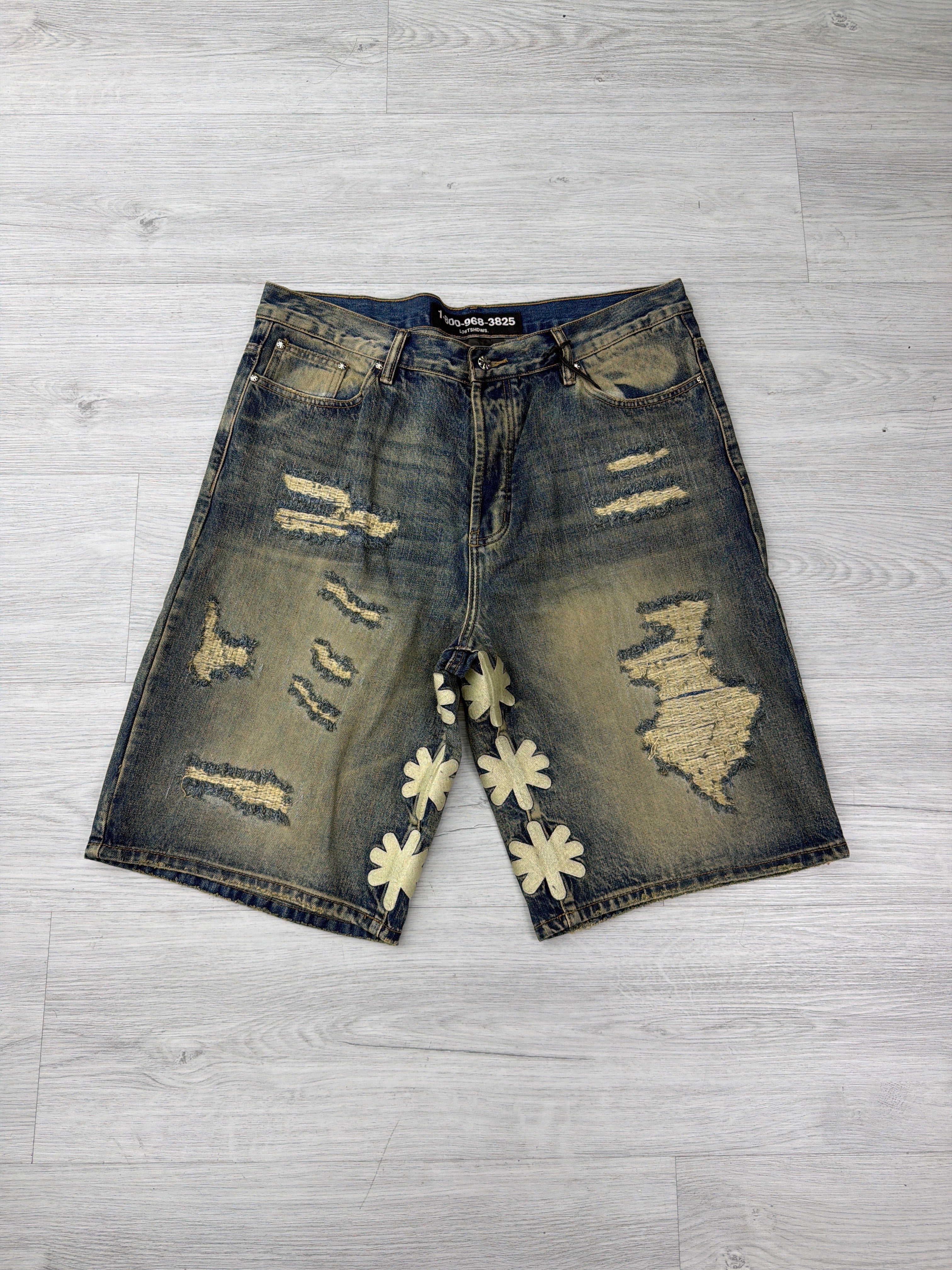 Lost shadows blue denim bone distressed jorts