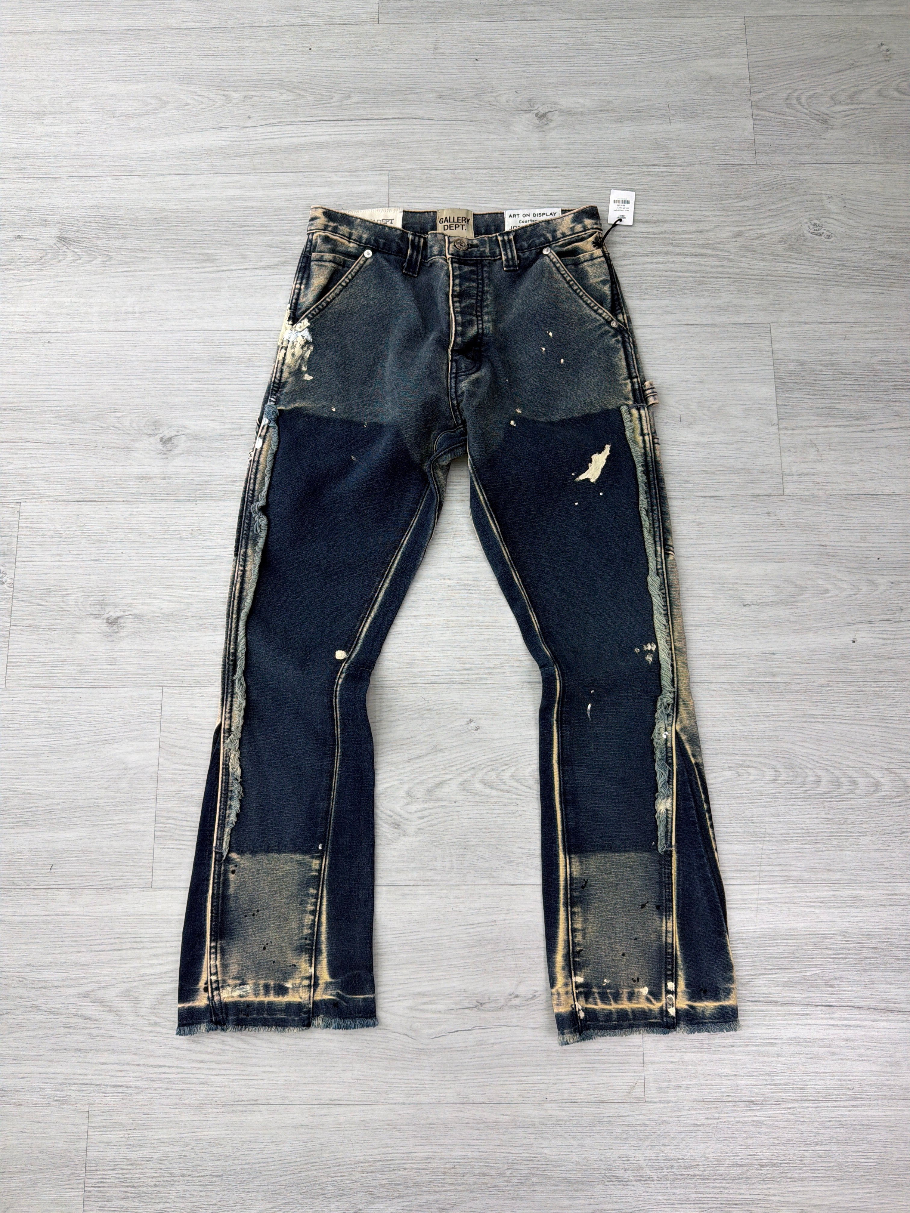 Gallery dept bleach blue jeans