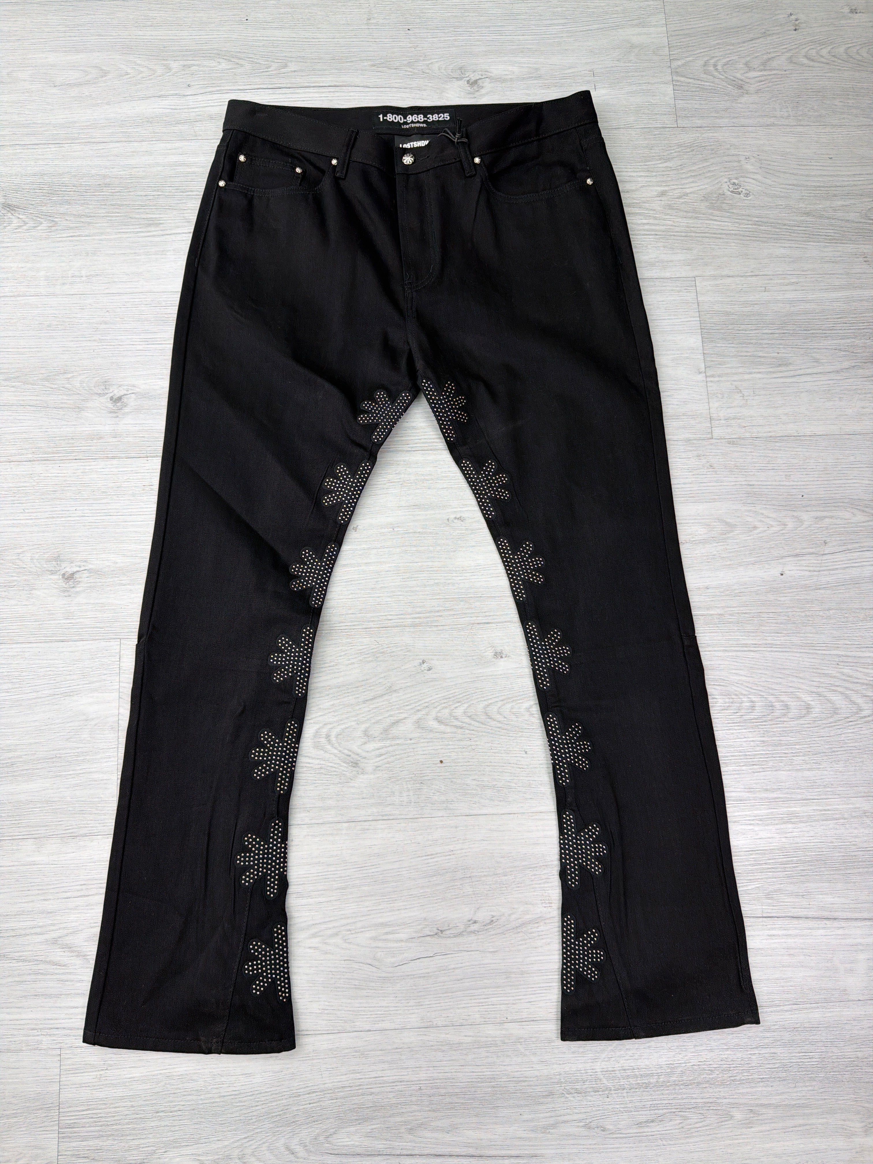 Lost shadows black on black studded jeans