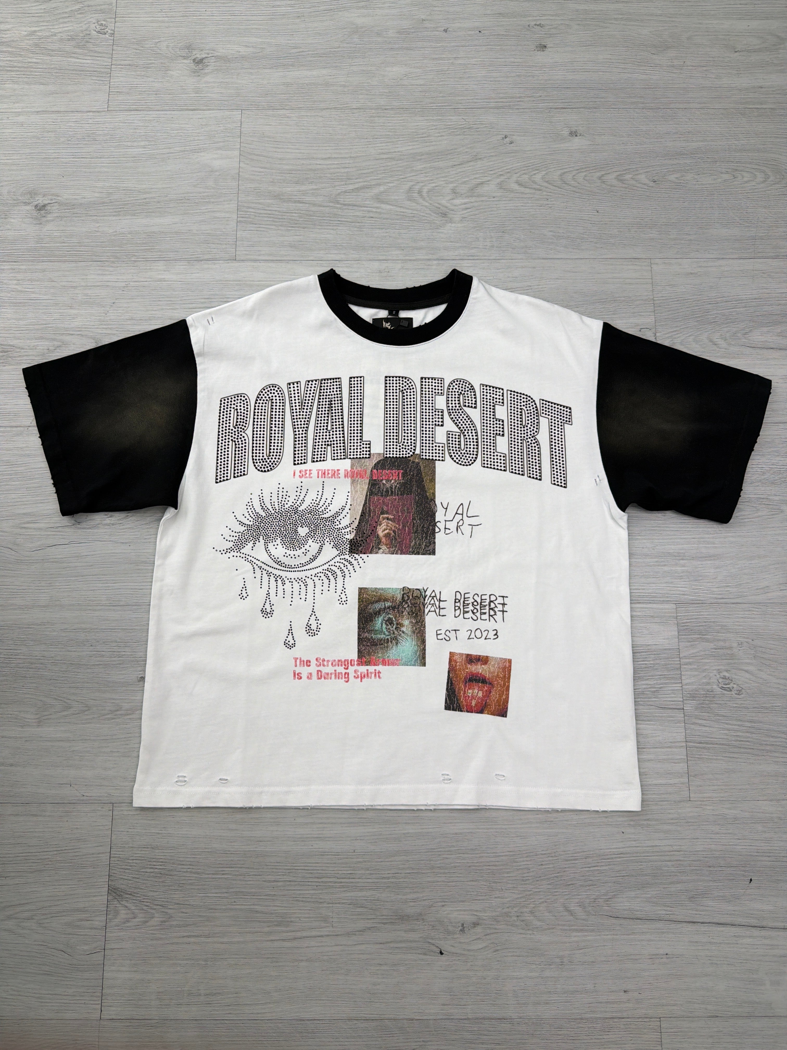 Royal Desert white tee